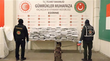 Ticaret Bakanlığı Gümrükler Muhafaza Ekiplerinden Uyuşturucu Kaçakçılığına Geçit Yok Gürbulak, Kapıkule, Kapıköy, İpsala Gümrük Kapıları Ve İstanbul Havalimanı’nda Gerçekleştirilen Altı Ayrı Operasyonda, Toplam 659 Kilo Uyuşturucu Madde ...